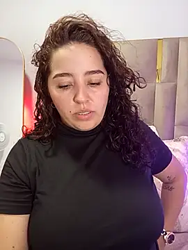 LoanaSantos online show from November 21, 2025, 10:20 pm