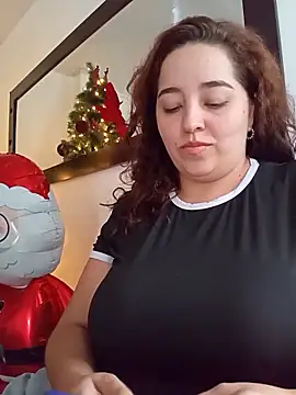 LoanaSantos online show from December 18, 2025, 9:29 pm