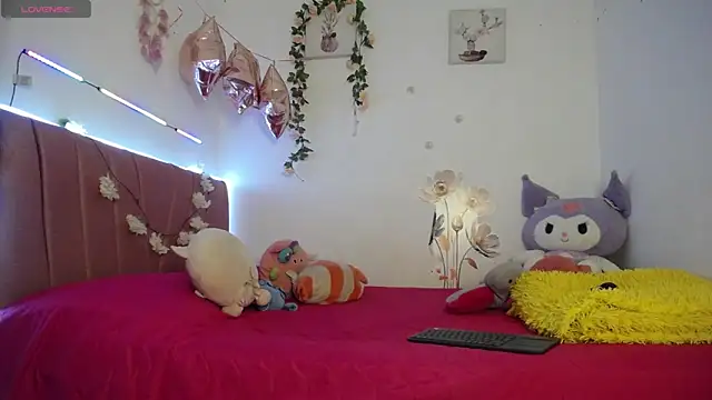 Liahdiaz  online show from March 30, 2026, 2:07 pm