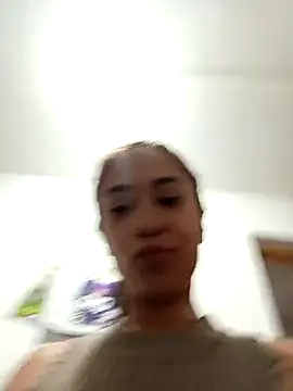 Liahdiaz  online show from November 11, 2025, 1:17 pm