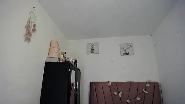 Snapshot of Liahdiaz_ chatting on July 10, 2026, 1:33 pm Liahdiaz online show from July 10, 2026, 1:33 pm