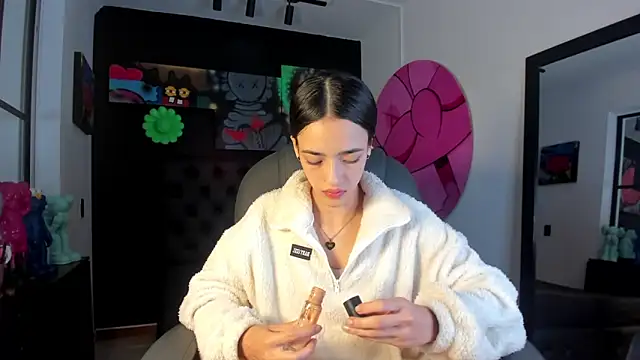 miIa bratz online show from April 17, 2026, 8:22 pm