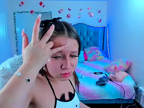 Snapshot of Luna_Analya chatting on September 23, 2025, 11:45 pm Luna Analya online show from September 23, 2025, 11:45 pm