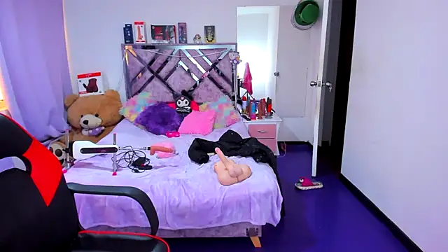 Luna Analya online show from April 20, 2026, 2:40 pm