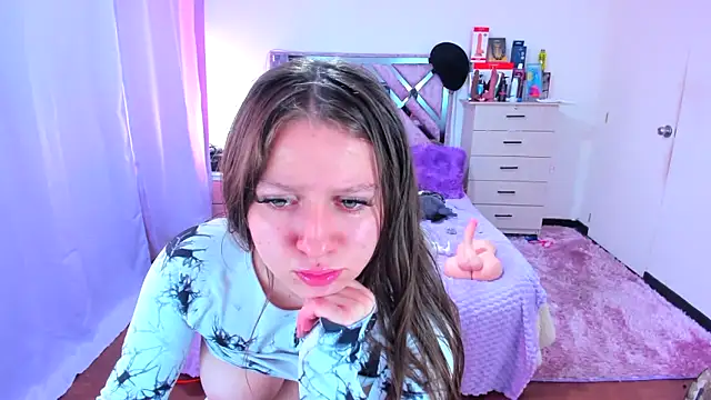 Snapshot of Luna_Analya chatting on November 8, 2025, 1:25 pm Luna Analya online show from November 8, 2025, 1:25 pm