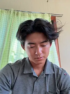 shoma2003 online show from June 3, 2026, 8:04 am