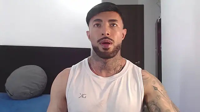 Snapshot of andrea_de_lucaa chatting on July 18, 2026, 4:43 am andrea de lucaa online show from July 18, 2026, 4:43 am