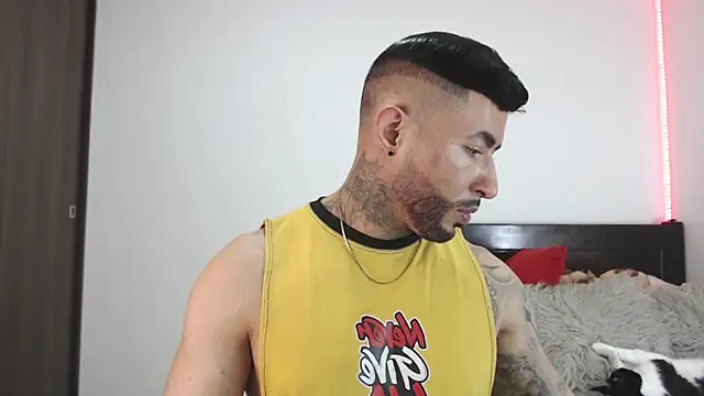 andrea de lucaa online show from March 9, 2026, 3:21 am