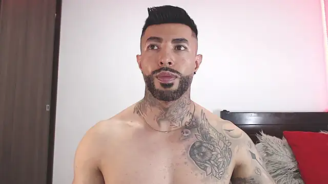 andrea de lucaa online show from March 15, 2026, 2:40 am