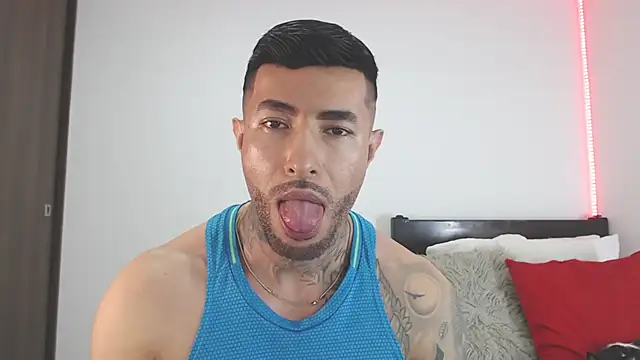 andrea de lucaa online show from March 6, 2026, 3:34 am