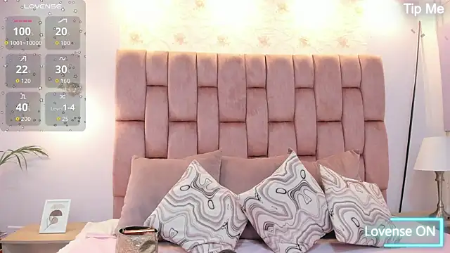 Snapshot of megannherrera chatting on October 4, 2025, 1:01 pm megannherrera online show from October 4, 2025, 1:01 pm