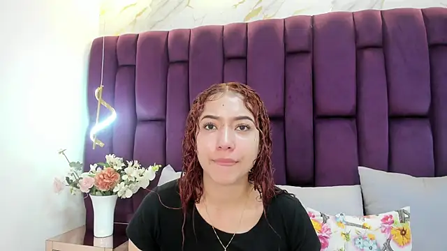 Snapshot of megannherrera chatting on October 9, 2025, 12:06 pm megannherrera online show from October 9, 2025, 12:06 pm