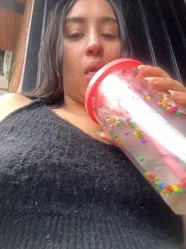 Snapshot of RAKEL37 chatting on December 1, 2025, 5:58 pm RAKEL37 online show from December 1, 2025, 5:58 pm