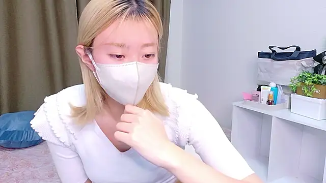 Snapshot of Nana__ch chatting on December 17, 2025, 11:48 am Nana ch online show from December 17, 2025, 11:48 am