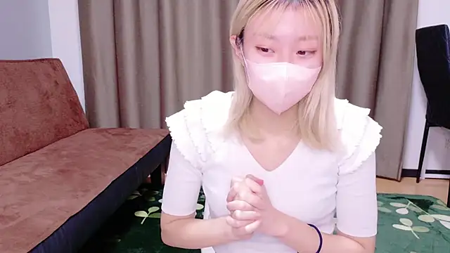 Snapshot of Nana__ch chatting on January 6, 2026, 5:44 am Nana ch online show from January 6, 2026, 5:44 am