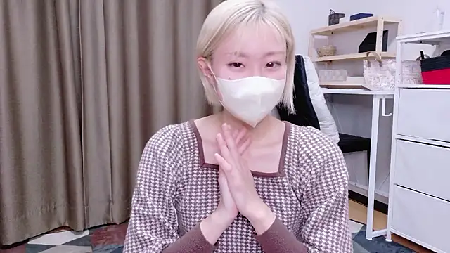 Snapshot of Nana__ch chatting on February 19, 2026, 8:17 pm Nana ch online show from February 19, 2026, 8:17 pm