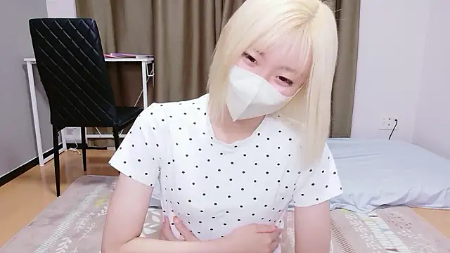 Snapshot of Nana__ch chatting on July 2, 2026, 4:35 pm Nana ch online show from July 2, 2026, 4:35 pm
