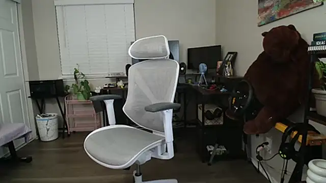 Snapshot of SHEILYN_ chatting on October 31, 2025, 6:43 am SHEILYN online show from October 31, 2025, 6:43 am