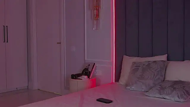 VioletAsh online show from April 12, 2026, 4:27 am