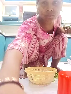 Snapshot of Sneha16 chatting on October 8, 2025, 3:30 am Sneha16 online show from October 8, 2025, 3:30 am