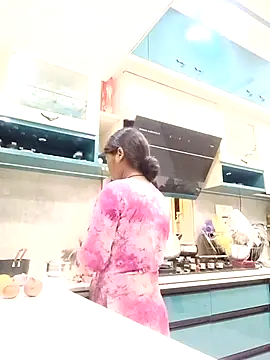 Snapshot of Sneha16 chatting on September 9, 2025, 3:05 am Sneha16 online show from September 9, 2025, 3:05 am