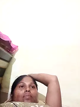 Snapshot of Sneha16 chatting on September 12, 2025, 4:29 pm Sneha16 online show from September 12, 2025, 4:29 pm