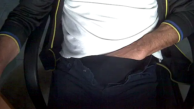 velikifant7 online show from April 19, 2026, 4:13 am