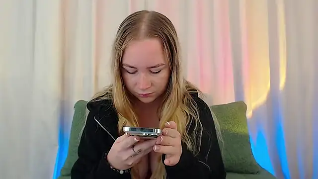 Mystic Chloe online show from September 19, 2025, 12:14 am