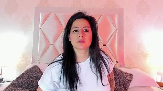 Snapshot of SeleneCarter chatting on April 23, 2026, 1:34 am SeleneCarter online show from April 23, 2026, 1:34 am