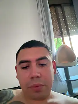 davidxxx099 online show from June 24, 2026, 6:28 pm