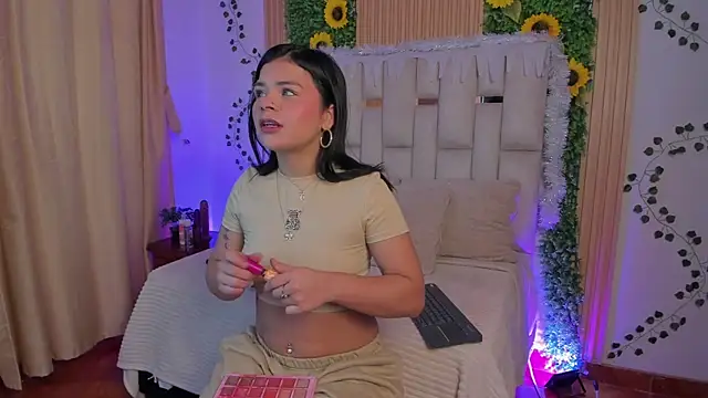 Jade Nmm online show from November 18, 2025, 1:03 pm