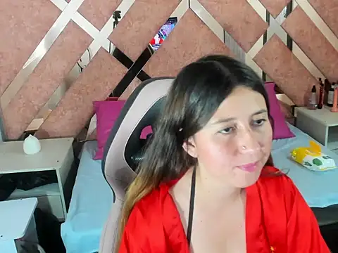 Snapshot of AlissonBacker chatting on November 4, 2025, 8:23 pm AlissonBacker online show from November 4, 2025, 8:23 pm