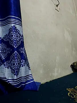 maya-Couple19 online show from October 28, 2025, 6:40 pm