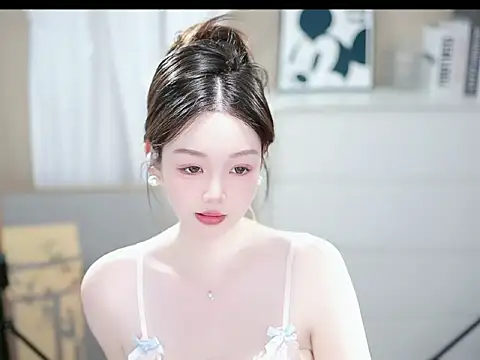 Snapshot of abbyli12 chatting on October 21, 2025, 1:21 pm abbyli12 online show from October 21, 2025, 1:21 pm