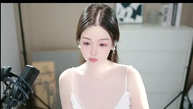 Snapshot of abbyli12 chatting on November 18, 2025, 4:54 pm abbyli12 online show from November 18, 2025, 4:54 pm