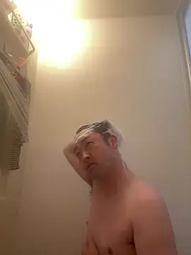 shin0689 online show from April 17, 2026, 11:40 pm