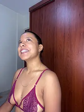 Snapshot of Kendra_C chatting on April 1, 2026, 2:13 am Kendra C online show from April 1, 2026, 2:13 am