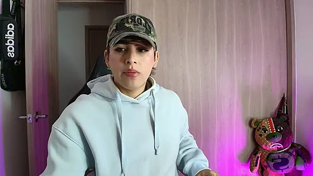 Snapshot of brunothompson3 chatting on September 10, 2025, 5:06 am brunothompson3 online show from September 10, 2025, 5:06 am