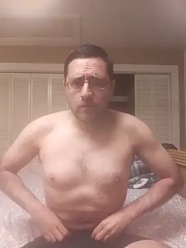 Gearsuit online show from December 22, 2025, 3:50 am