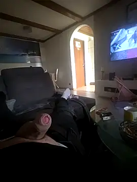 bigdicksklave online show from April 19, 2026, 12:39 pm