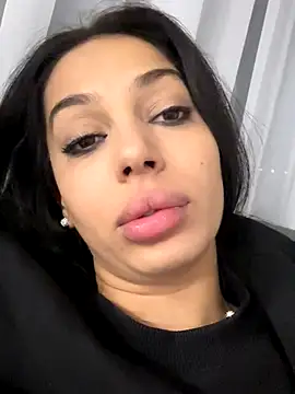 Bella Vixen  online show from November 5, 2025, 12:14 am