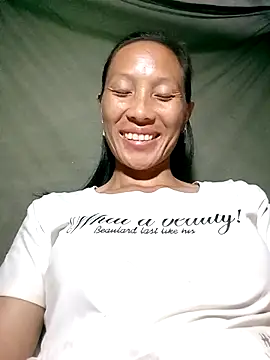 Lisa pusy online show from October 12, 2025, 12:17 pm