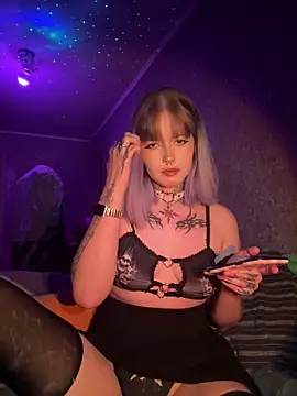 n1ghtcloud online show from September 18, 2025, 7:50 pm