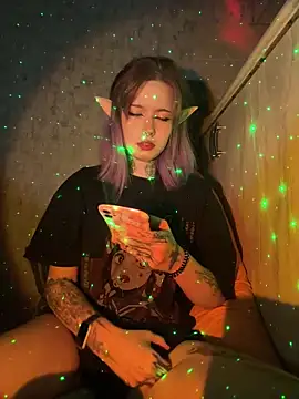 n1ghtcloud online show from November 18, 2025, 7:28 pm