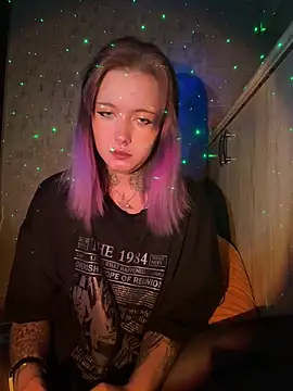 n1ghtcloud online show from November 16, 2025, 10:24 pm