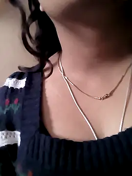 queenbuggi online show from February 23, 2026, 8:26 am