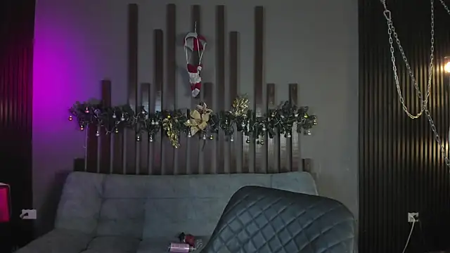 Snapshot of kloe_bella chatting on November 25, 2025, 1:11 pm kloe bella online show from November 25, 2025, 1:11 pm