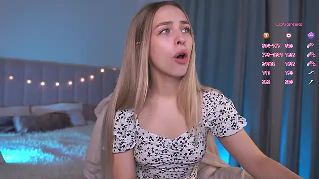 ShinyBarbie online show from October 6, 2025, 6:25 am