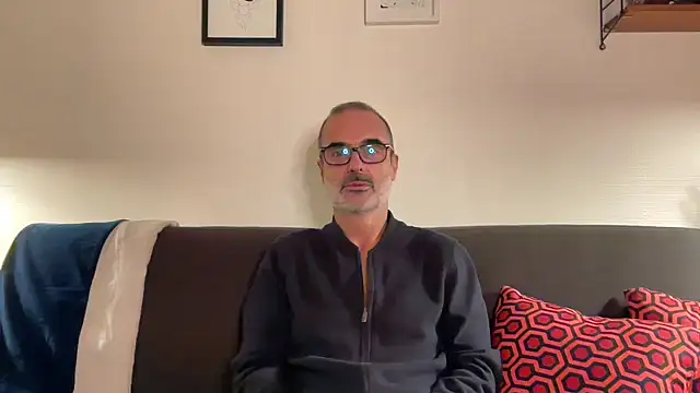 Snapshot of Milkywaymen chatting on October 6, 2025, 7:03 pm Milkywaymen online show from October 6, 2025, 7:03 pm