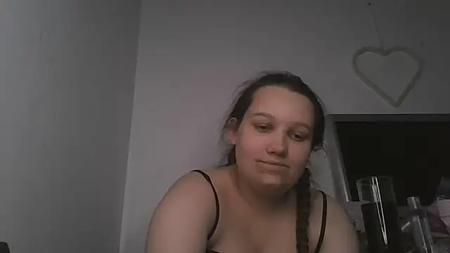 Snapshot of lu_official1 chatting on November 23, 2025, 5:23 pm lu official1 online show from November 23, 2025, 5:23 pm